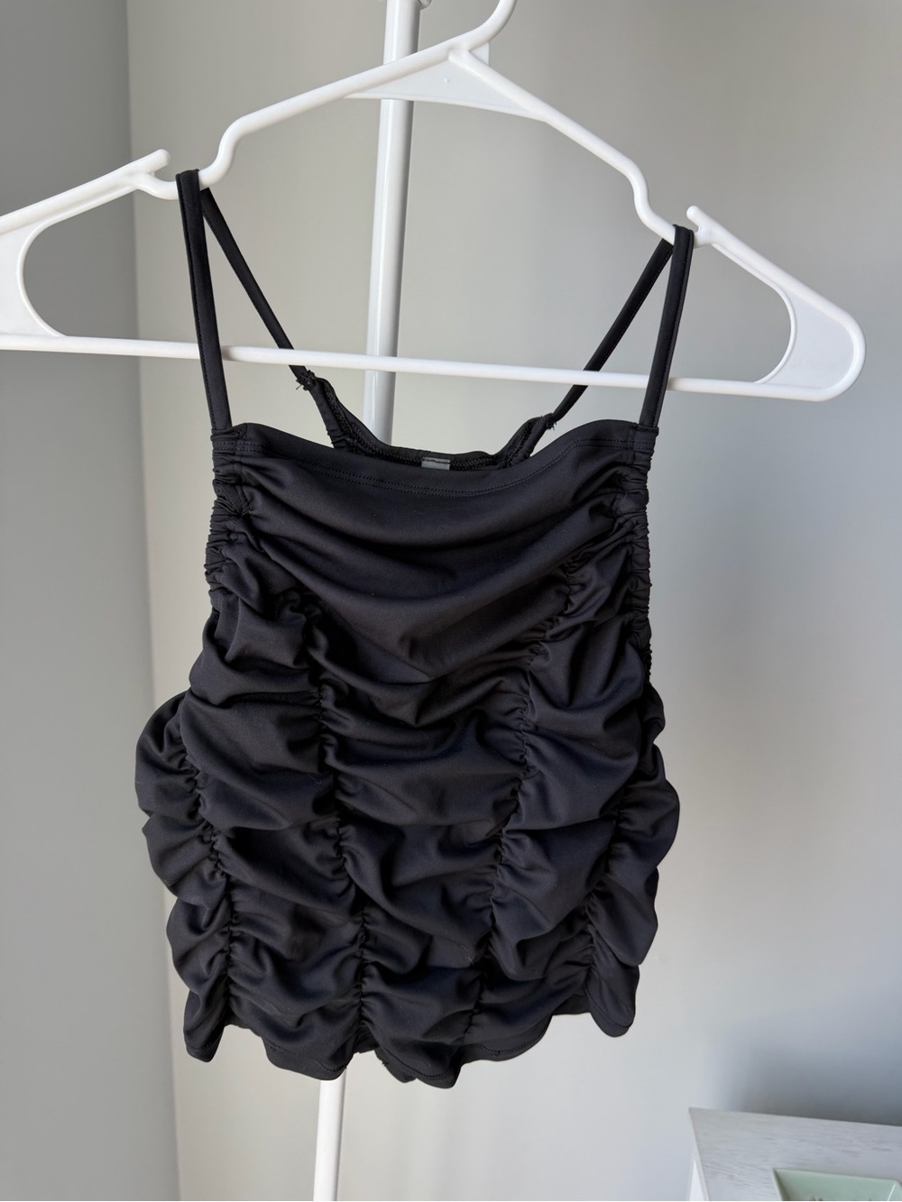 Free People Black Workout Top size Medium w Adjustable Straps- New with tags!